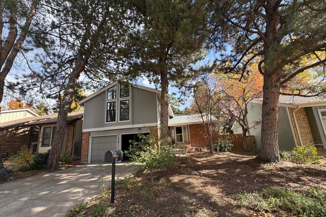 Front of house - Private room with MSU student