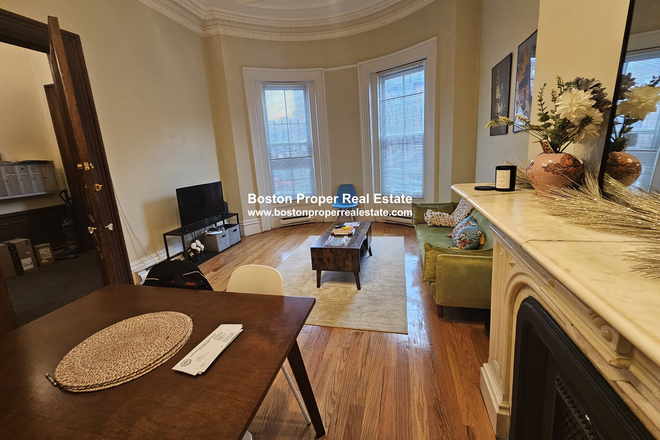 a - Close to Symphony, Huge, Nice and NO FEE Apartments