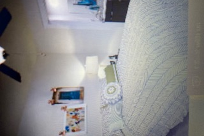 Spacious Bedroom with en suite bath - The Station Apartments Sublet - Close to Campus and Great Price