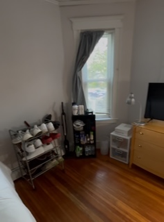 Bedroom - 249 Boston Ave; Close to Medford/Tufts Station, Room Available Jan - June/August, Negotiable Apartments