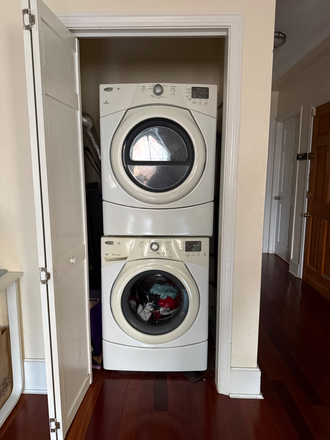 washer/dryer - 5 min walk to Berklee College of Music Apartments