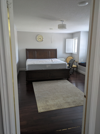 Private Bedroom - (FOR VEGAN) Private room for rent in a shared house at Berger Avenue