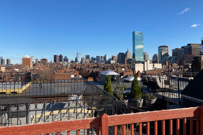 Roof deck - 2 Bed W/ Roof Deck! Available 9/1/25! Apartments
