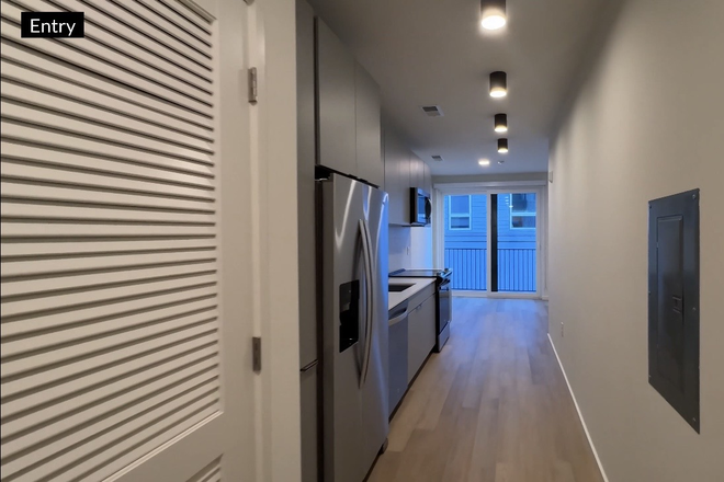 Entry - 1 Bed / 1 Bath Sublease at The Rigsbee Collection