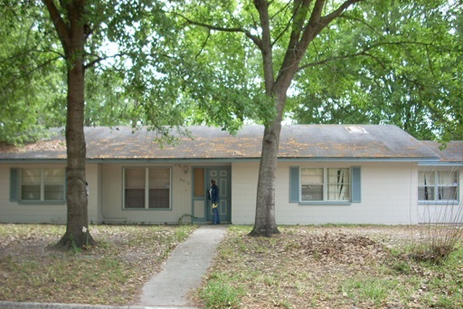 view from NW 27th Terrace - House with office near Walmart