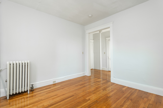 Living - Studio NO BROKERS FEE !!!! Apartments
