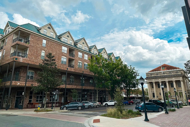 Street in front of building - Union Station Condo