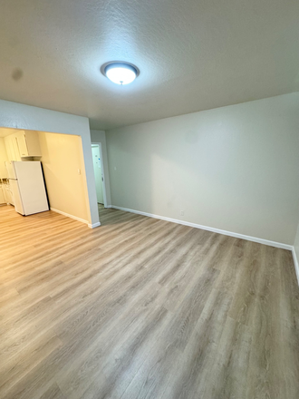 Living - Apartment 1 block from Koret Center USF campus