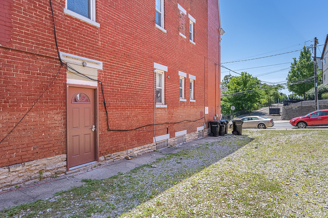 Exterior - 60 W. McMillan St Apartments