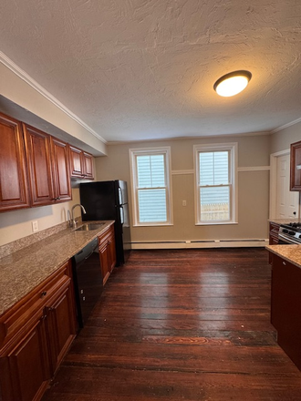 kitchen - lovely 2 bed Federal Hill/West Side neighborhood Apartments