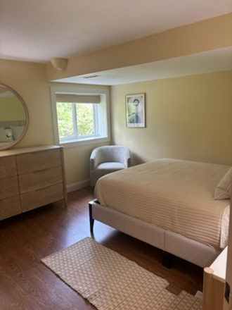 Bedroom queen size bed - Rocky Hill Rd. Apartments