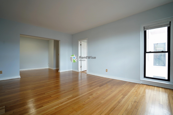 1 - SEPT 2026-Amazing Allston 2 bed with Parking! H/Hw  inc.No Broker Fee Apartments