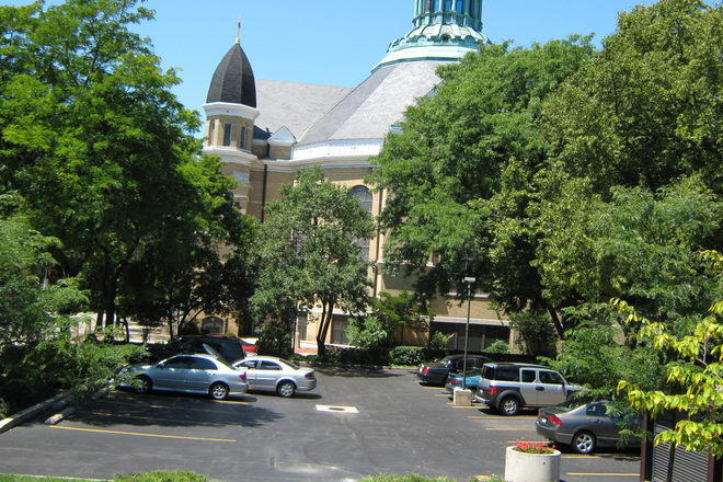 View from front door - Spacious Townhouse Private Bedrooms Rooms For Rent