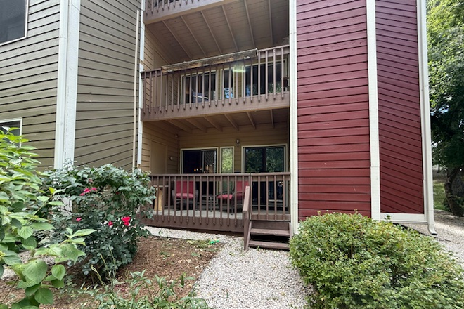 Exterior Balcony - Gold Run Condominium for rent, close to campus