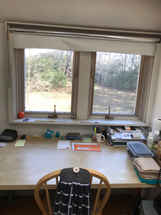 Desk with garden view - Lovely Room across from BC main campus House