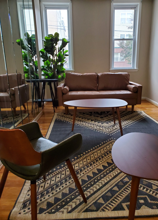 Living Room - Spacious, Close to Drexel & UPenn