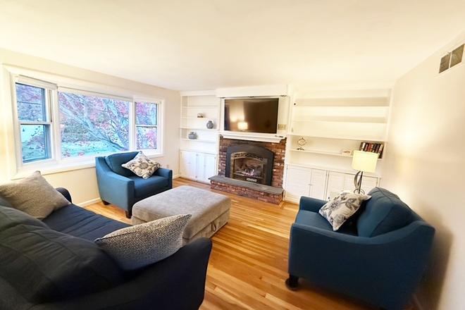 Living Room - New to market in Narragansett! Available now for Spring '26 semester. Private Beach Assoc N House