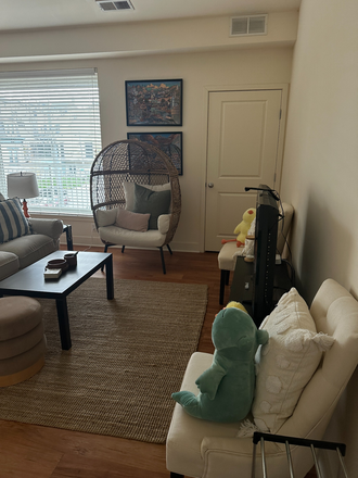 Living room - Euclid Square