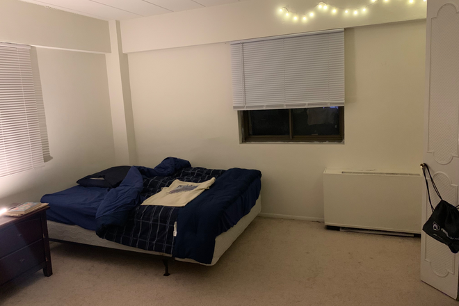 Bedroom - Parkway Plaza Apartments