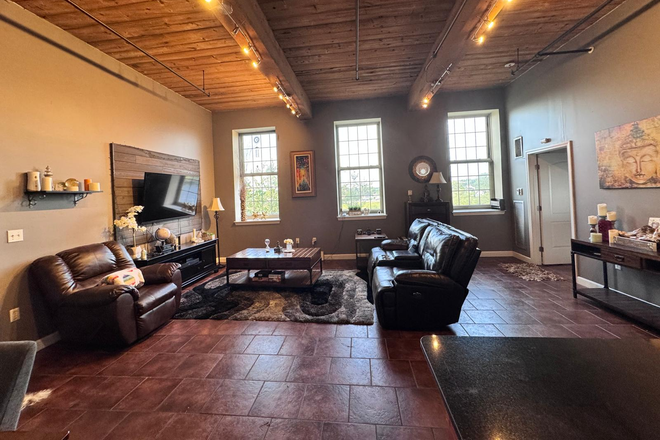 Full view of Living room - Renaissance on the river building Condo