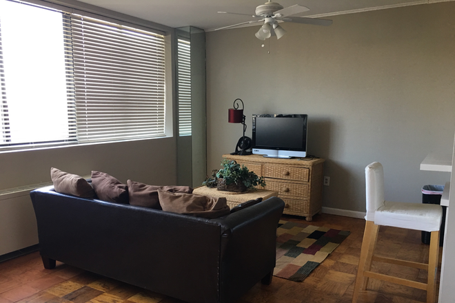 Living space - Foggy bottom Condo