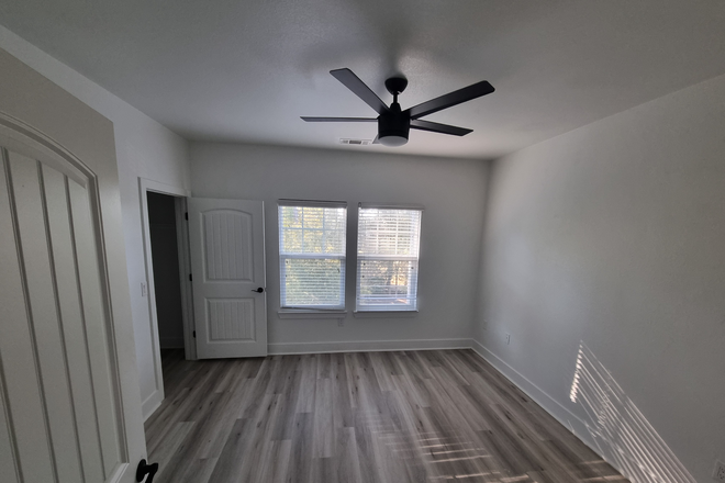 Private bedroom - The Avenues at Verdier Pointe Apartments