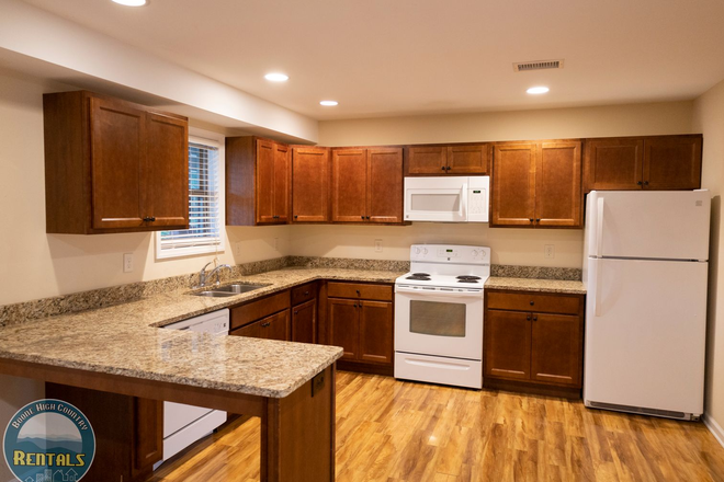 Photo - Highland Woods I Apartments