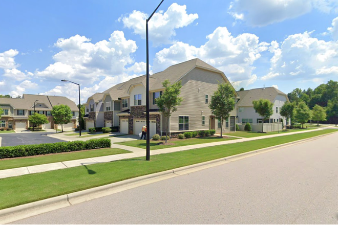 Outside view - Spacious Room in 3BR/3.5BA Townhome Near Duke (Available July 1 or Sooner)