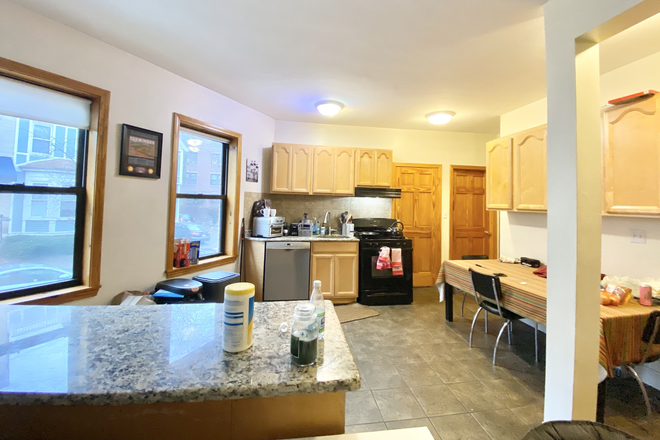 Call NOW for showings! 617-236-8600 - ORKNEY RD - *1/2 FEE!* TONS OF SPACE IN CLEVELAND CRCL! 4BR W/ 2 BATH, LNDRY IN BLDNG FOR *9/1/2026* Apartments