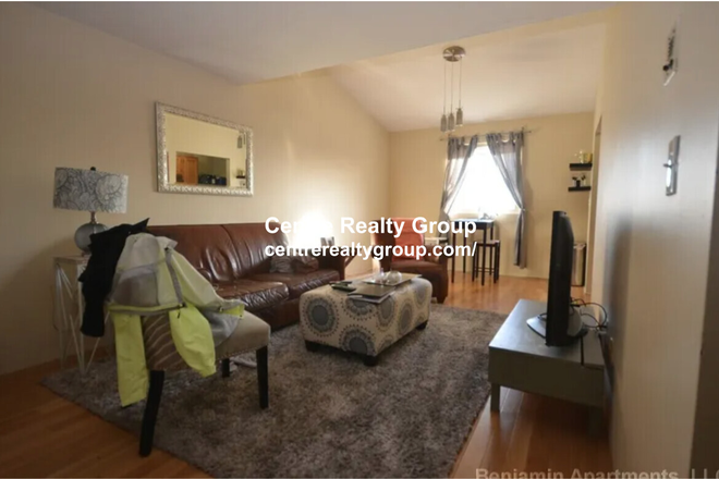 - - No Broker Fee!! Short Drive/Commute to Campus! 2 bed w/ Modern Kitchen & Laundry in Building Apartments