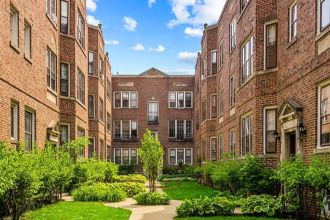 Outside street view - Summer 2026 Sublet (1 bedroom in 3bd/1bath)!