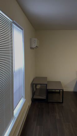 Living Room - Redpoint 1B/1Ba - Lease Take Over Apartments