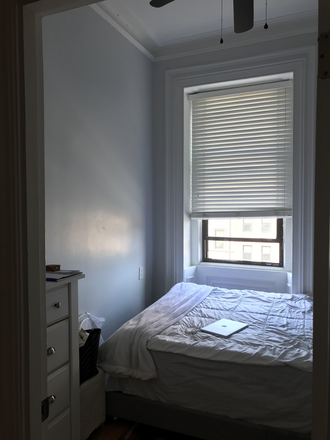 Hub Realty - Gorgeous 2 bedroom in stately building, in Back Bay Apartments