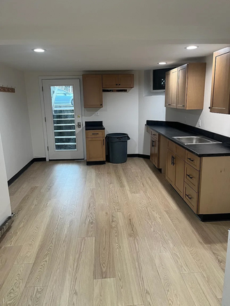 Kitchen - Fully renovated 3 bedroom apartment