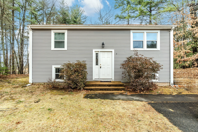 Front - 9 Edge Hill Pl 5 beds and 2 baths