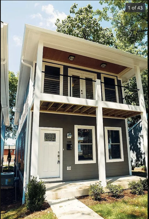 Exterior of townhome - 1BR+Office/1Bath in 3BR/3Bath Townhome