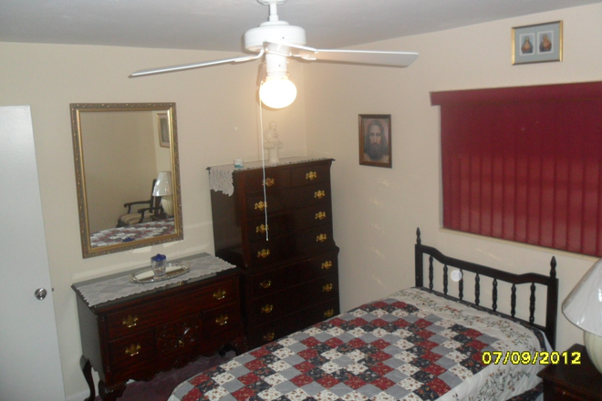bedroom - Fully Furnished Room for Rent!!! House