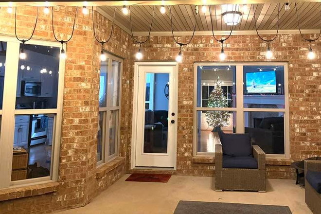 Back Porch - Beautiful home close to campus