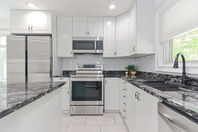 Call NOW for showings! 617-236-8600 - TRENTON ST - NEW LUXE RENOVATION ON EAGLE HILL AVAIL *9/1/2025* W/ PRKNG INC, LNDRY, BSMNT STORAGE!