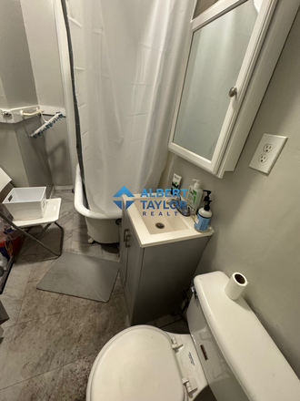 Bathroom - Modern 1-Bed-Split on Park Drive!! Heat & Hot Water Included!! Apartments