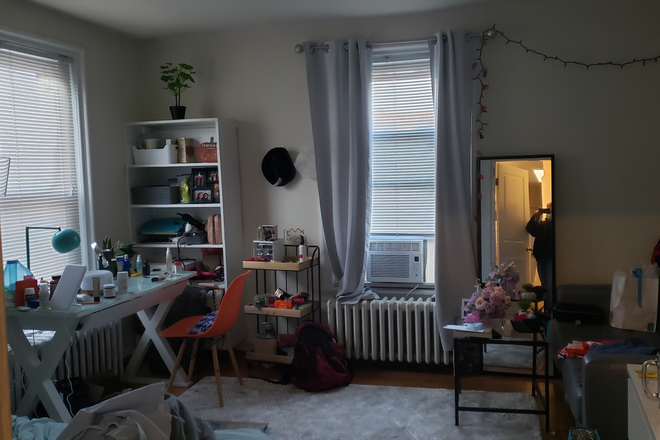 bedroom 8 - Beautiful 9 Bedrooms, 4 baths near Upenn Campus Townhome