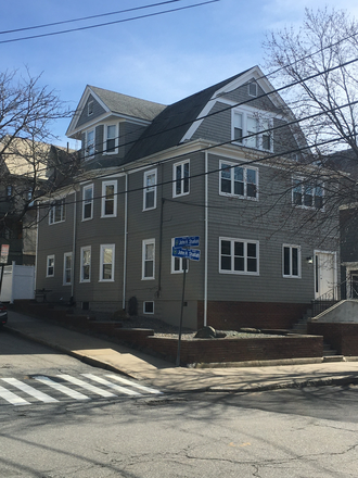 29 Packard Ave - Front Elevation - AVL 9/1 - Newly Remodeled Spacious 3 BR/1 BA - SUPER-EASY MOVE IN TERMS-Steps to Tufts & Davis T Apartments