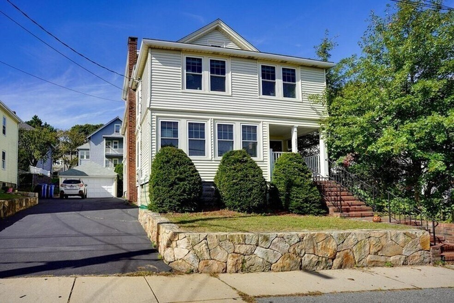 Outside - Spacious Furnished Belmont Home Near Harvard & Cushing Square