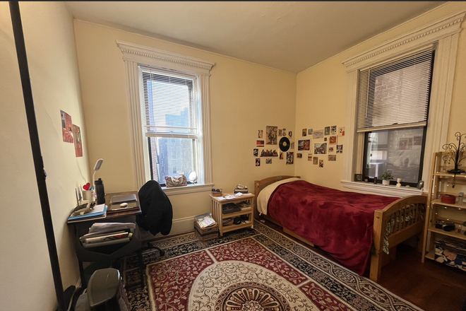 Bedroom - Hemenway Street Sublet Apartments