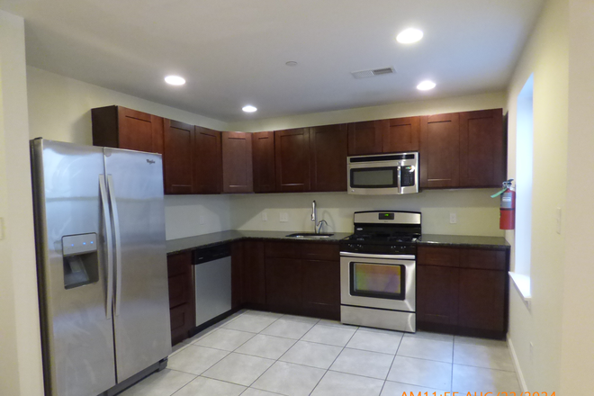Kitchen - Beautiful and Spacious Energy Efficiency Newer Construction - Avail. 7/15 Apartments