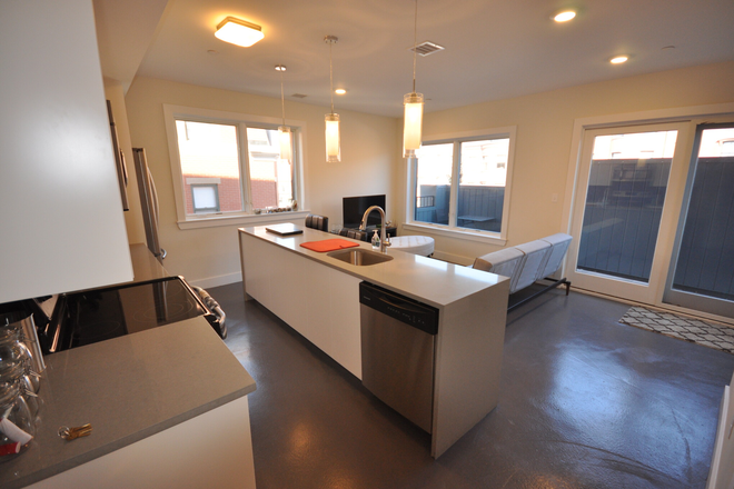 LIVING - STUNNING 3 BED/1.5 BATH WITH PRIVATE ROOF DECK! 9/1/25! Apartments