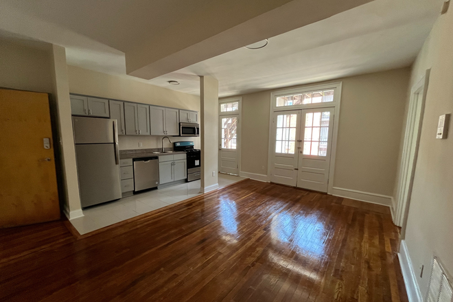 #11 - kitchen/living room - Timeless Charm in a Spacious 1 Bed, 1 Bath Layout