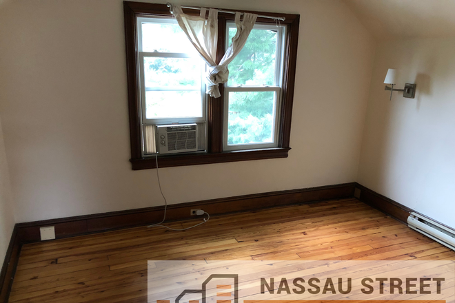 Bedroom - 1BR apt-Wiggins St-Princeton