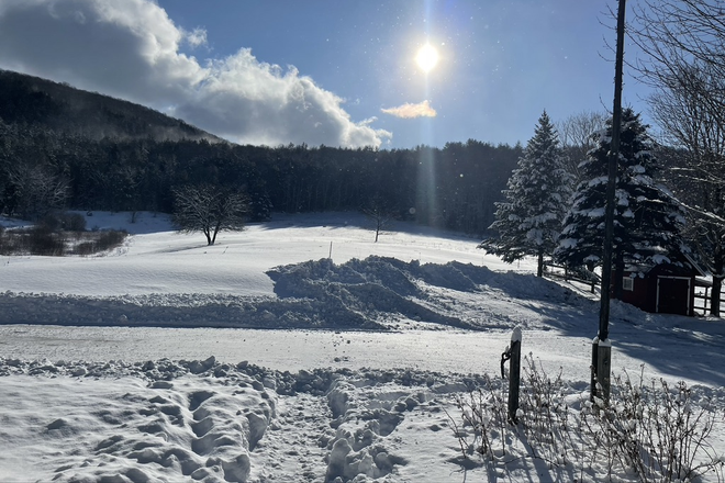Winter view from front door - Beautiful 4-Bedroom Family Home Close to VLS - for Jan 1st > May 15th (flexible)