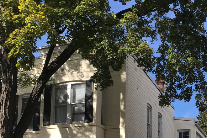 Outside Street View - 35th and O NW; 6  rooms 3.5 baths w/in 2blks of GU campus - parking - $11,000 June 25-May 26